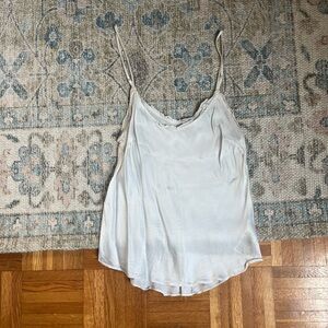 Aritzia white top